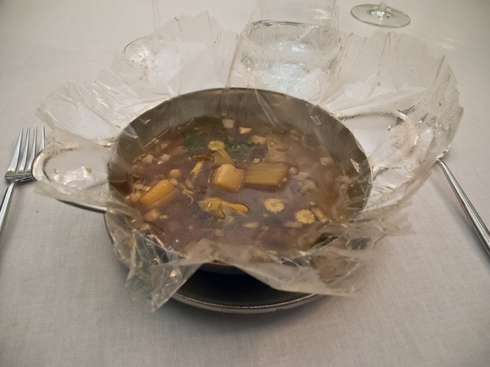 Mushrooms and seasonal vegetables "papillote"