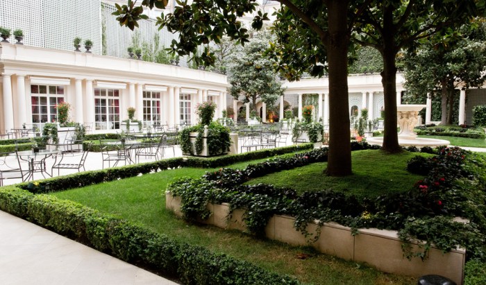 le_bristol_hotel_paris_10